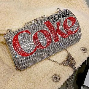 Cross body can clutch